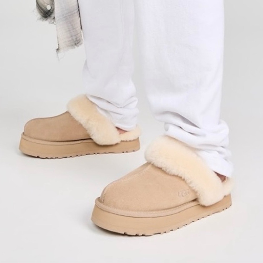 UGG Disquette Slippers, Size 8